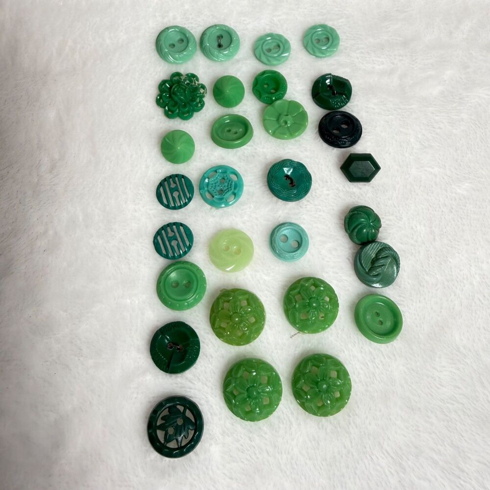 Vintage Green Buttons Mixed Lot 29 Pc Lucite Plastic Floral Shank Craft